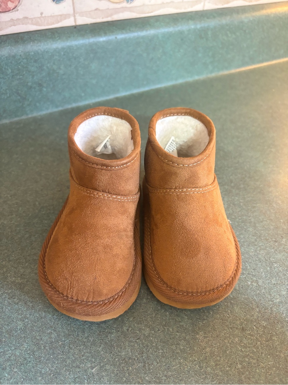 Toddler Girl Baby Gap Sherpa Lined Suede boots